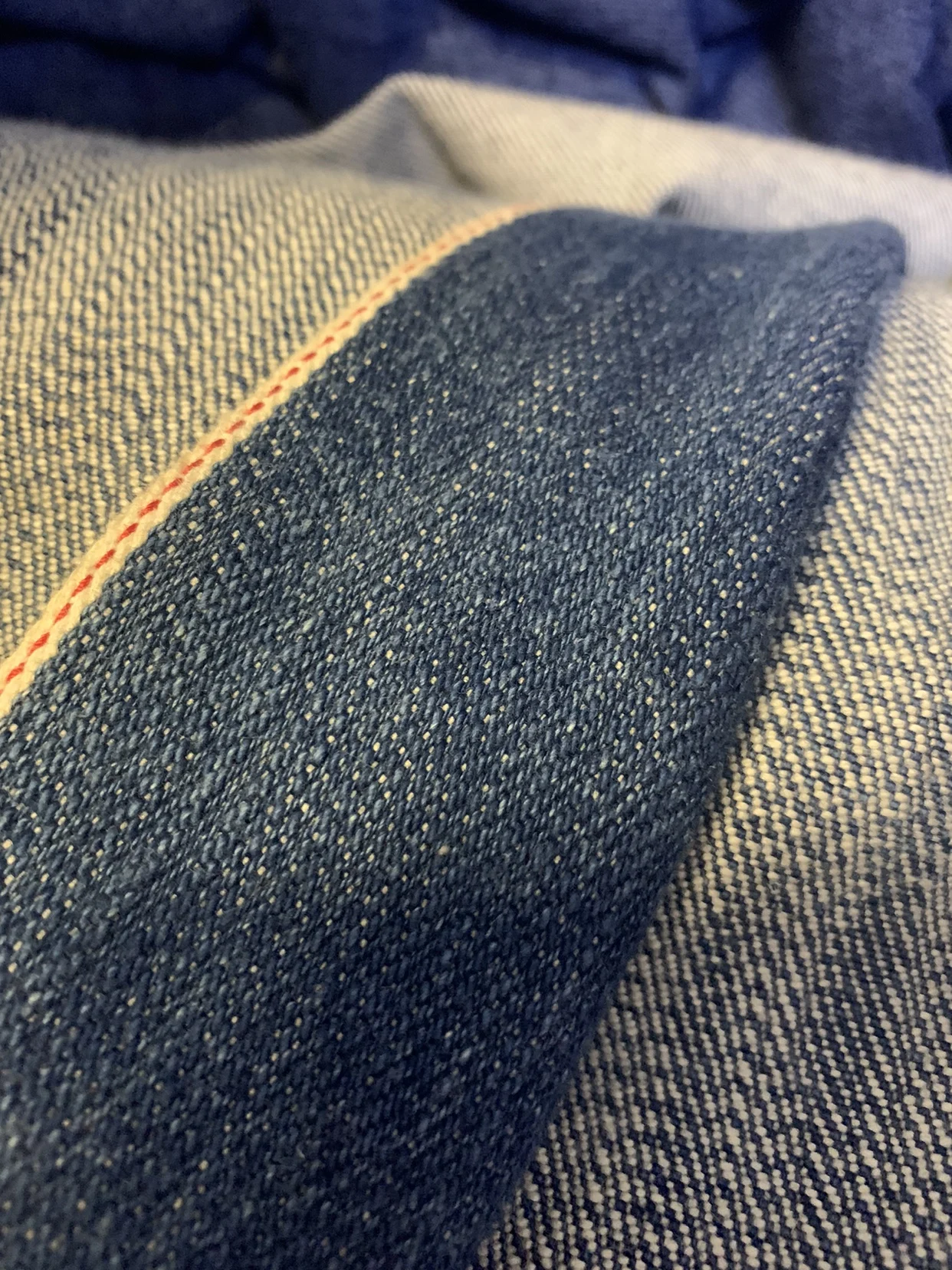 

Washed Denim Fabric Red Selvedge Blue Cotton Fabric Retro Style for DIY Handcraft And Commercial Use