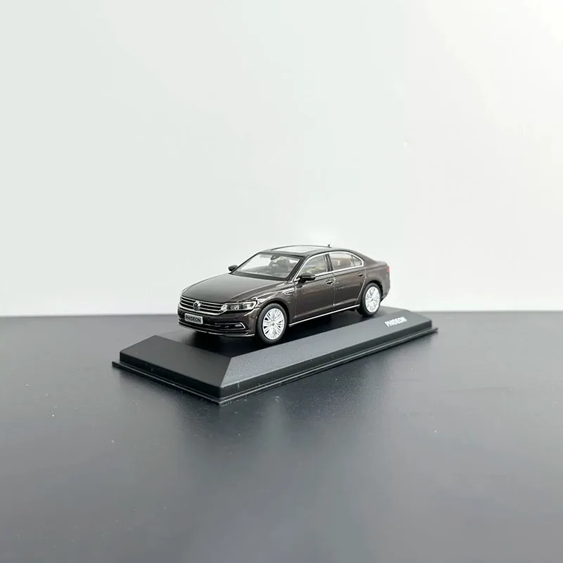 

1:43 Scale PHIDEON Alloy Car Model Ornaments