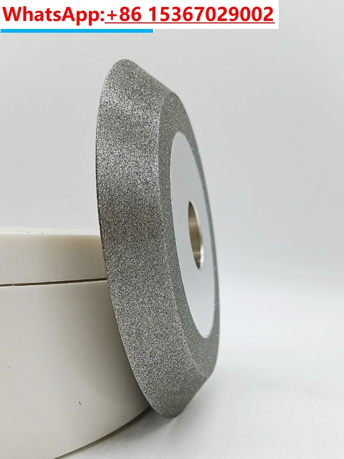 Grinding diamond grinding wheel with tungsten steel alloy saw blade at 45 degrees and 60 degrees