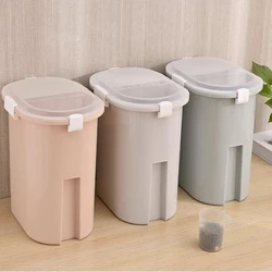 Dog food and cat food storage barrel sealed moisture-proof barrel dog food and cat food barrel large capacity storage barrel