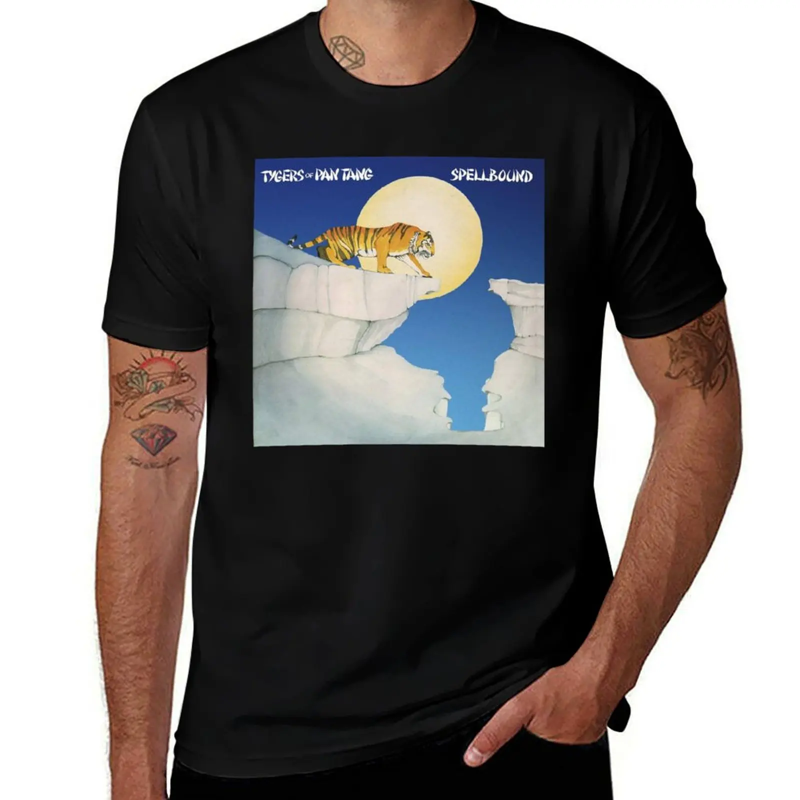 

Tygers of Pan Tang - Spellbound album 1981 T-Shirt Basic Comfort Fit T-Shirt for Men