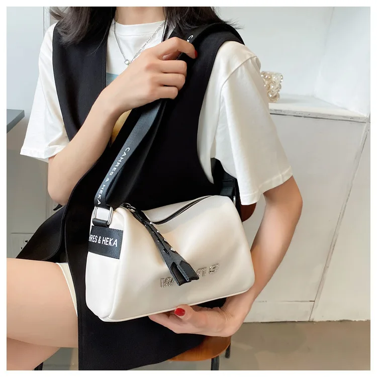 

Athleisure 2025 New Puffy Bucket Bag Women's Round Shoulder Purse with Adjustable Strap Lightweight PU Crossbody