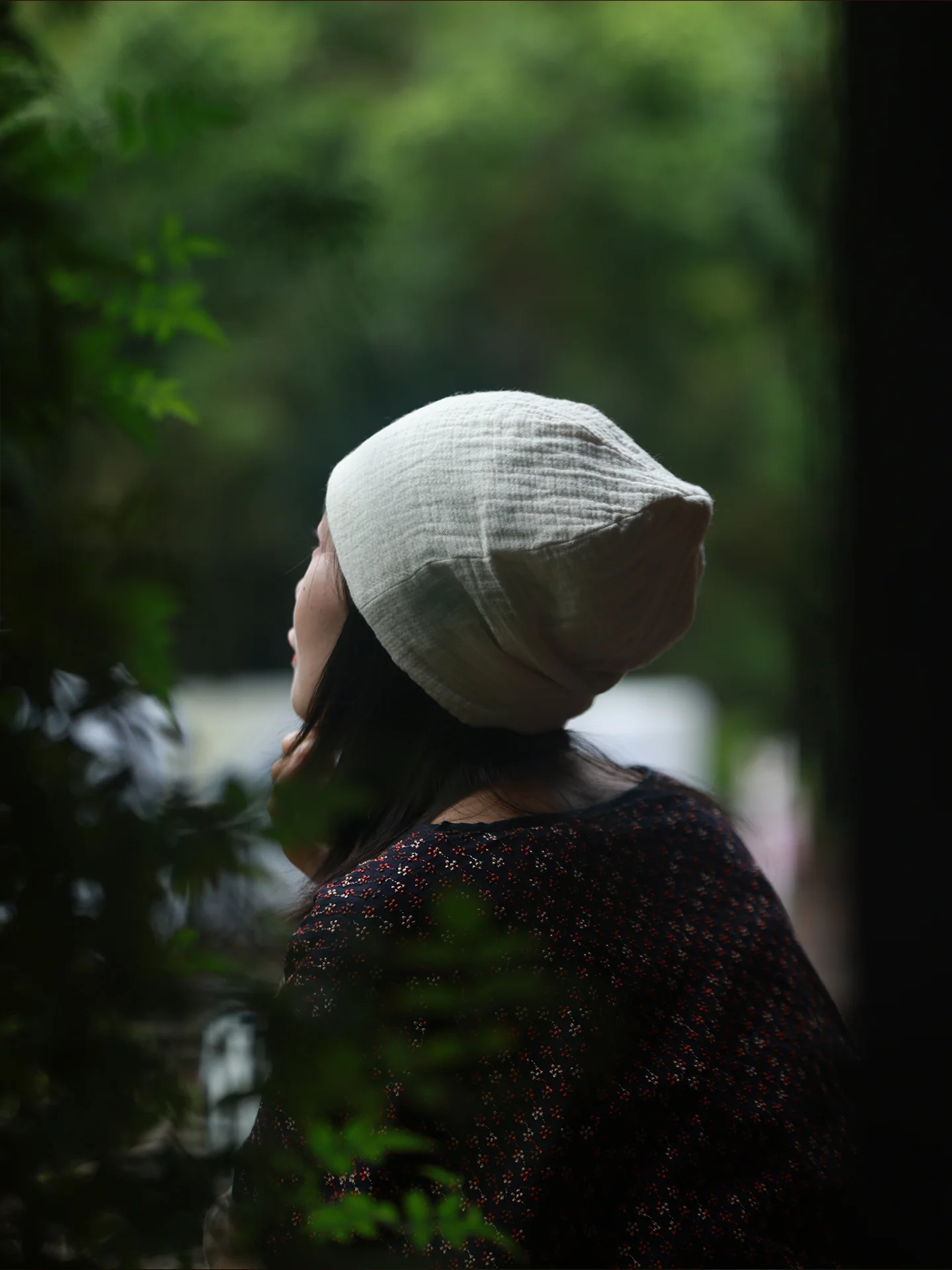 chapeau-retro-en-coton-et-lin-pour-femme-polyvalent-amincissant-le-visage-style-artistique-adapte-a-toutes-les-saisons-chapeau-respirant-et-confortable
