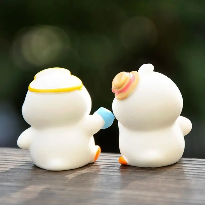 Creative And Cute Beach Duck Doll Accessories, Micro Landscape Tabletop, Car Decoration, Small Ornaments, And Figurines