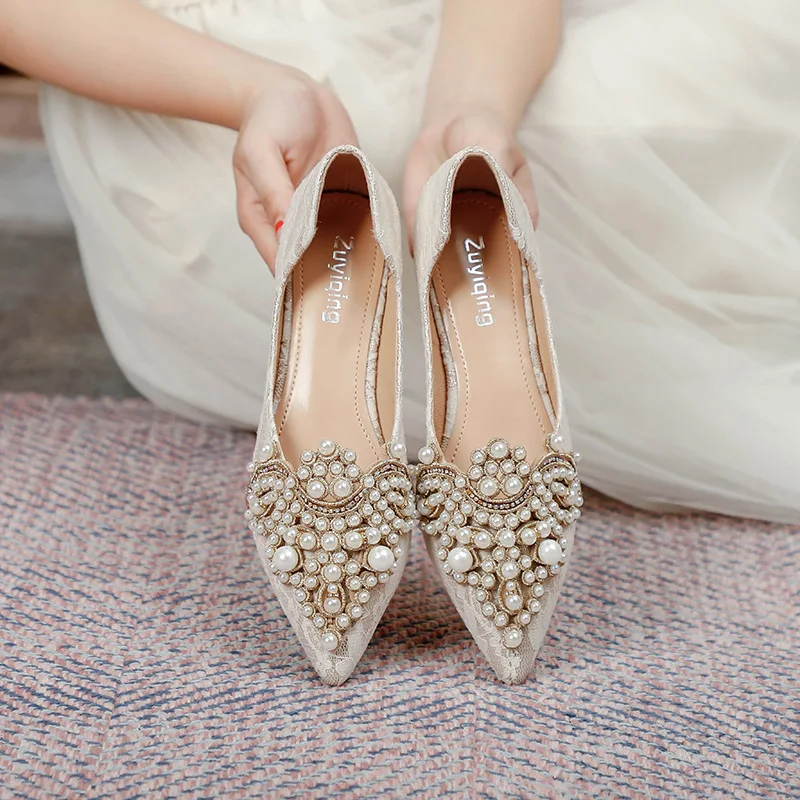 Designer Beads Wedding Shoes Women 2023 Lace Embroider Flats Woman Ballerina Pointed Toe Pearl Loafers Sneakers Plus Size 35-43