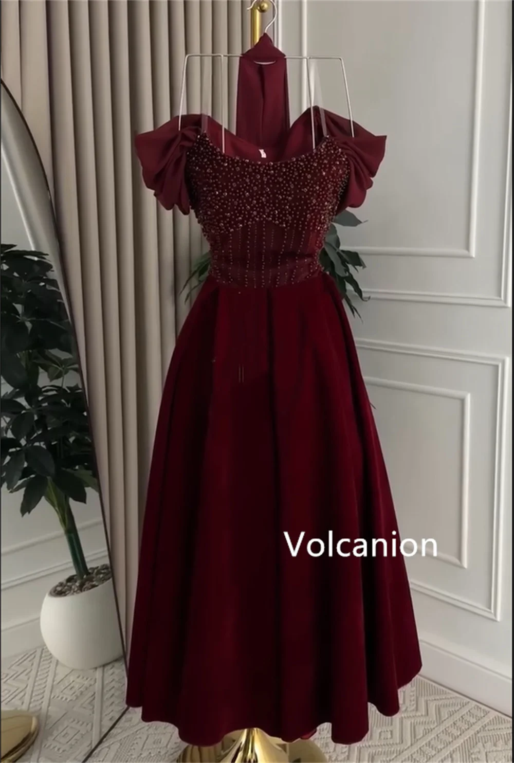 Personalizado combinando veludo plissado lantejoulas a linha fora do ombro midi vestidos de noite luxo 2025 celebridade estilo moderno