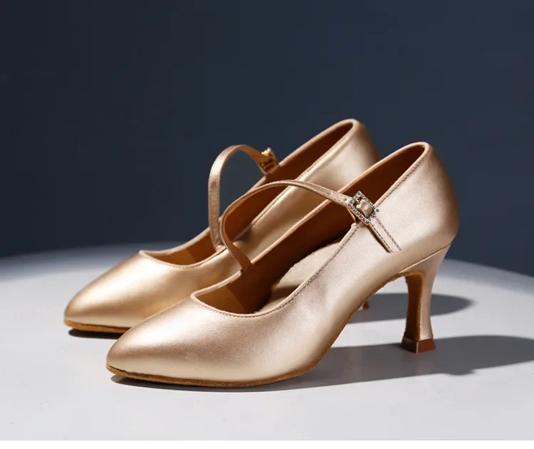 Professionelle moderne Tanzschuhe für Damen aus Leder, Tanzschuhe mit Wildledersohle und hohem Absatz für den Ballsaal, für Indoor-Training und Auftritte. – Detail 13
