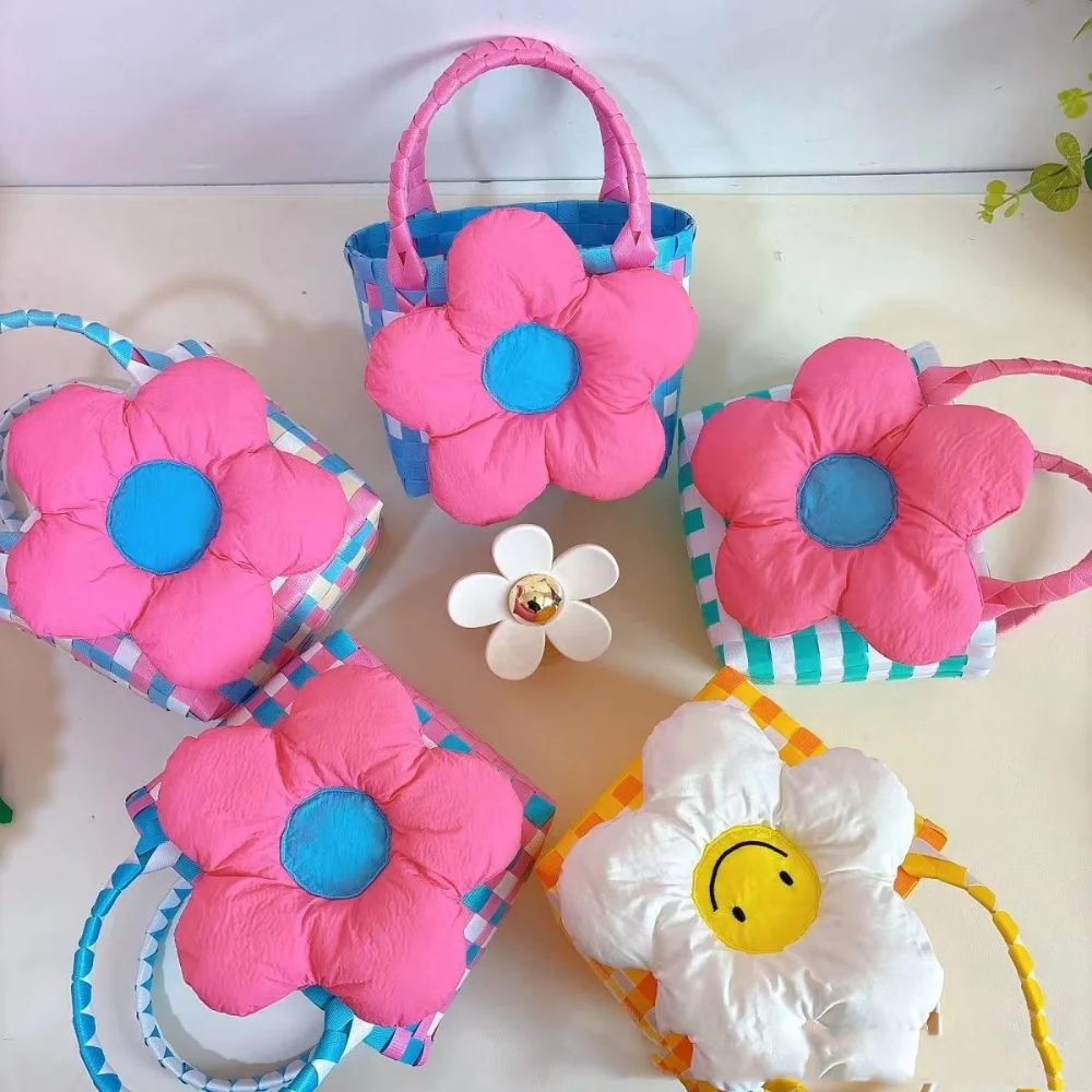 Flower handmade woven bag, blue pink with hand gift bag, birthday banquet, holiday gift bag, cute Korean version