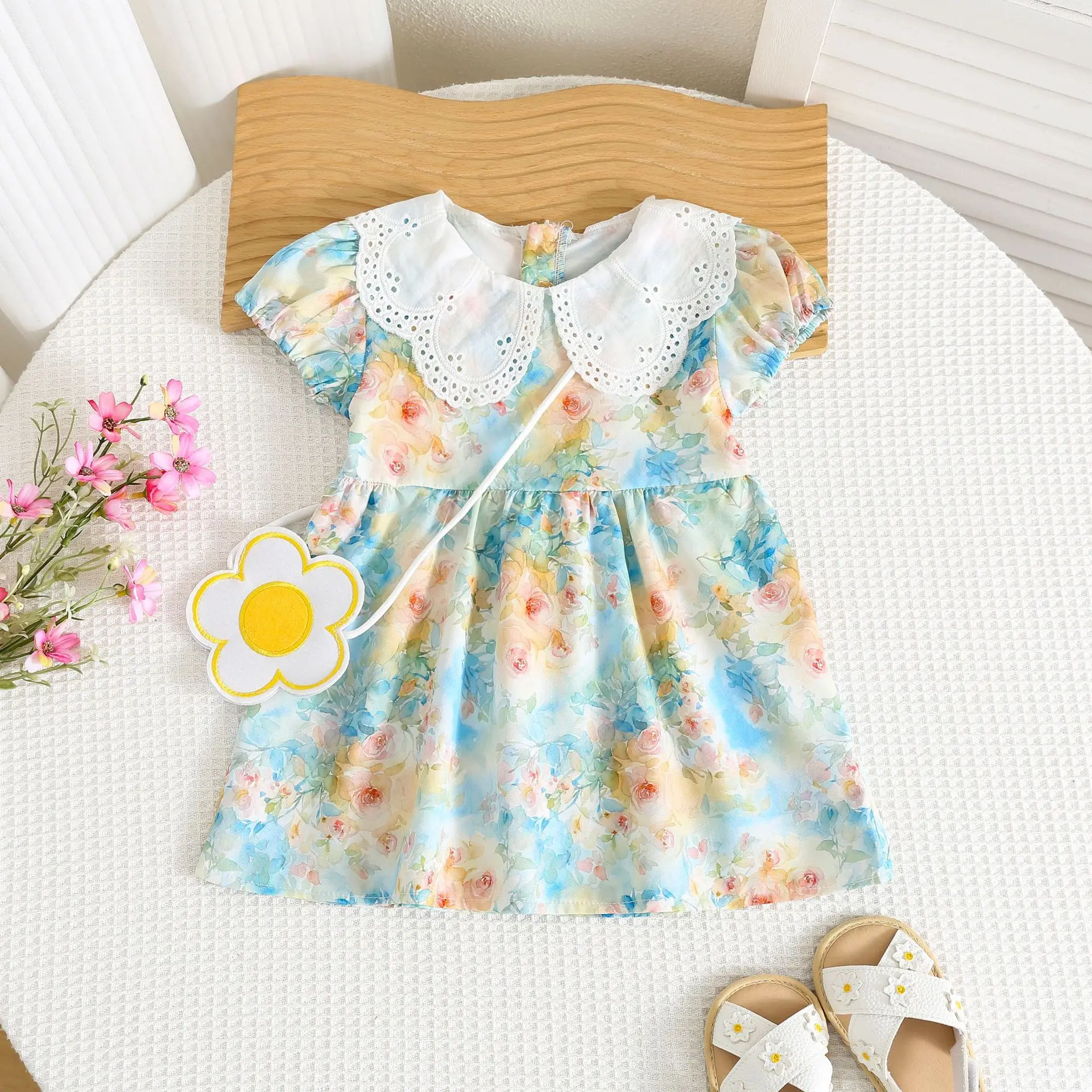 

Summer New Girls Lace Collar Bubble Sleeve Chiffon Skirt Princess Pastoral Flower Skirt Free Petal Bag
