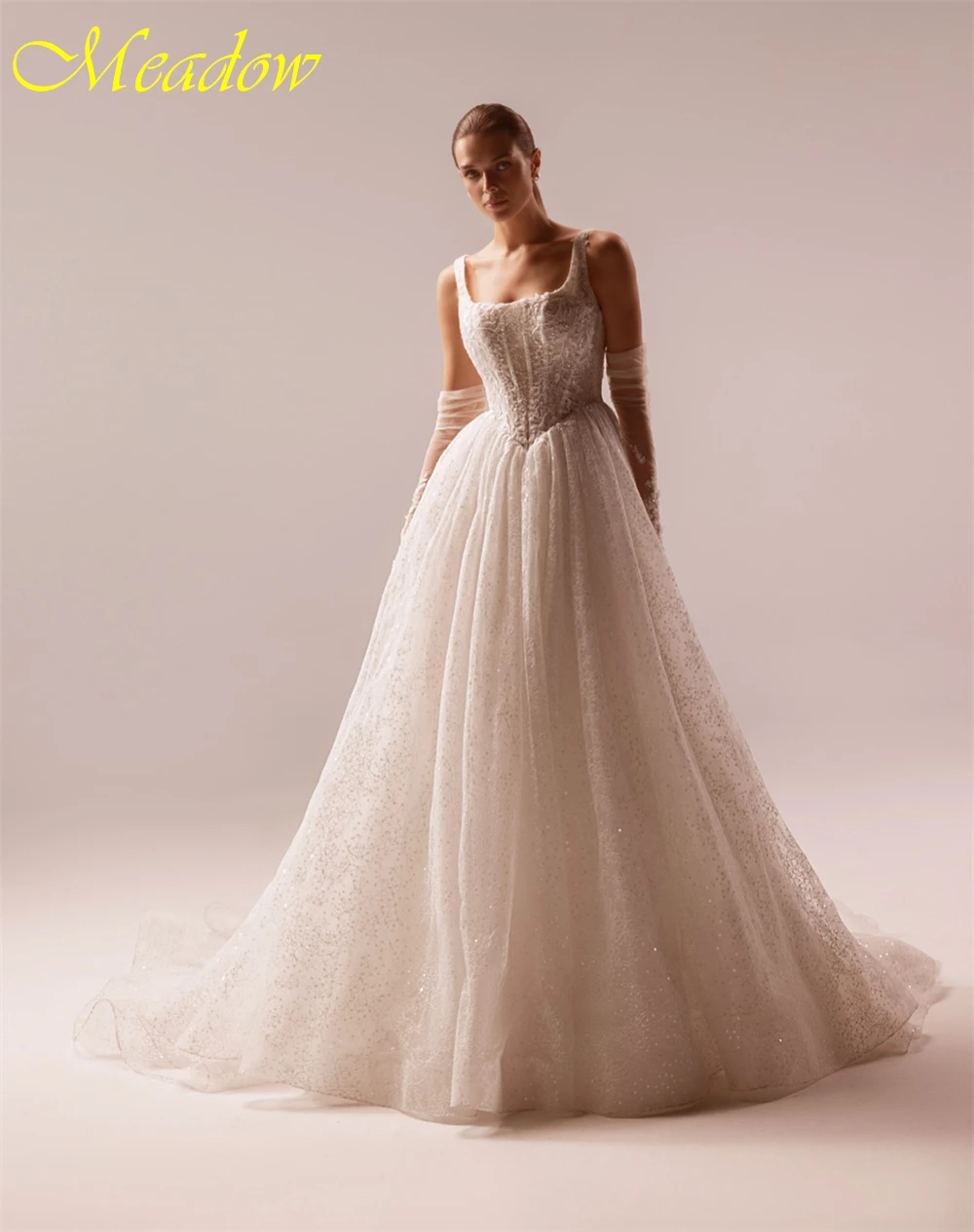 Personalizado encantador branco organza vestido de casamento sexy gola quadrada sem mangas vestido de noiva boho a linha tribunal trem robe de mariée