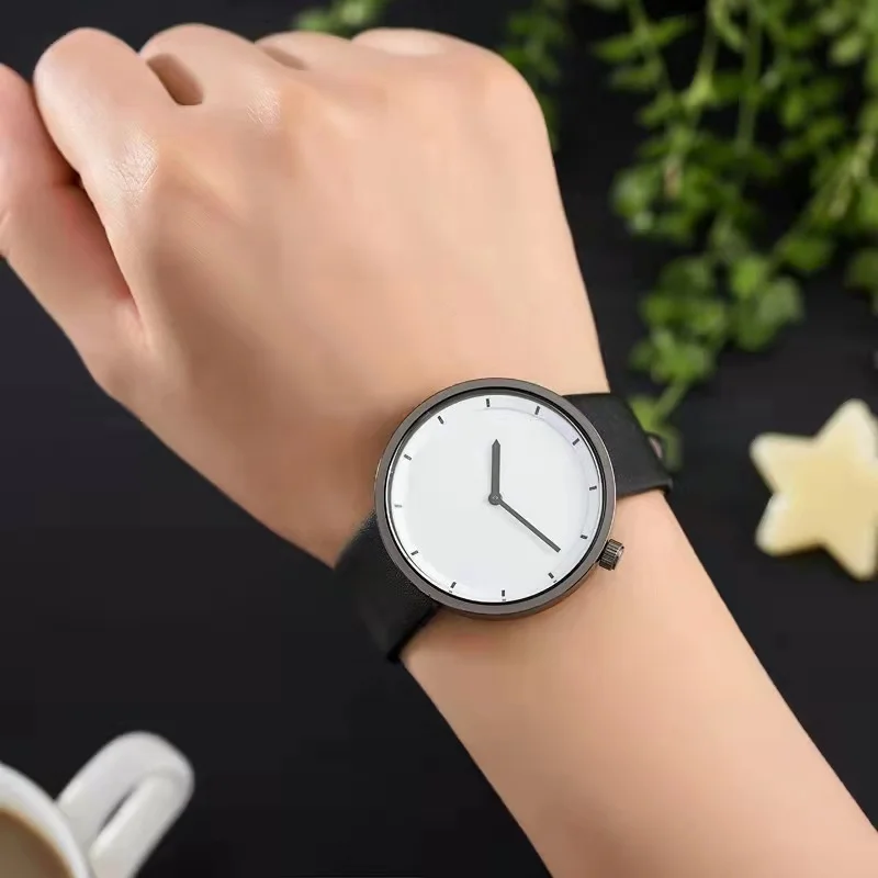 Fashionable casual high quality women personalized simple quartz belt watch student women decorated retro clock retro classic