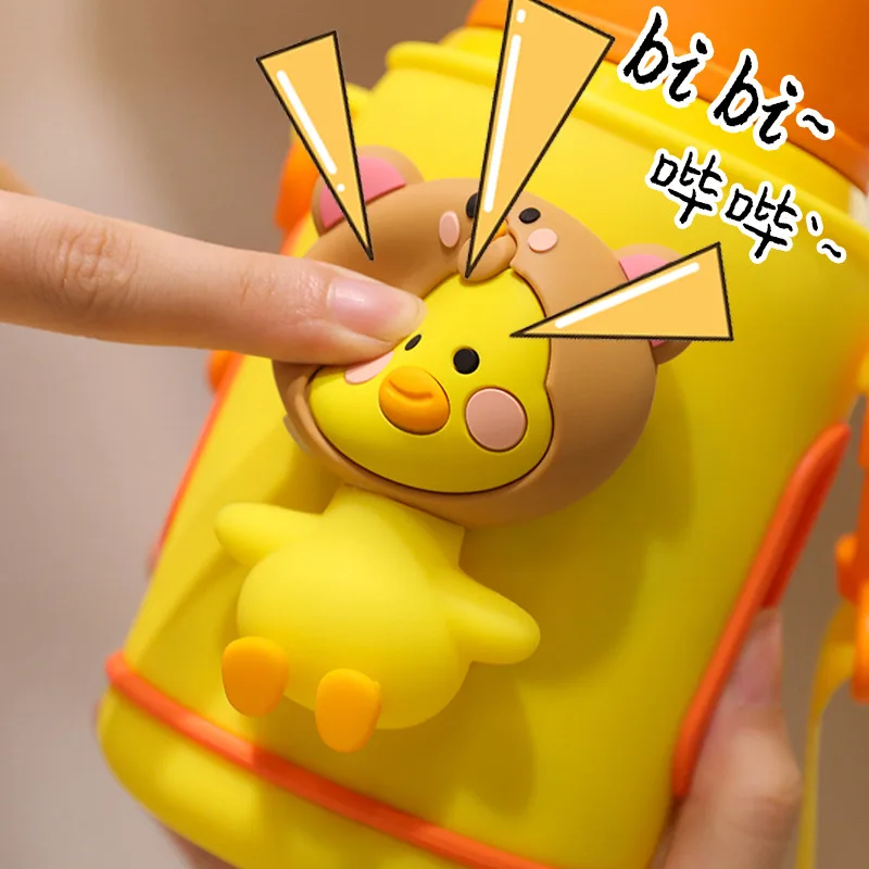 Kinder Thermos Tasse Kreative Cartoon Dreidimensionale Drücken Sound Puppe Denkt Student Topf Elastische Deckel Stroh