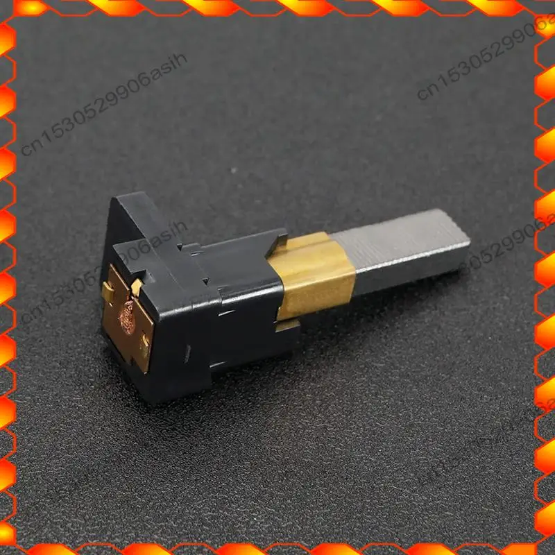-AT52 10 قطعة فرش كربون آلة مع أصحاب لدايسون DC05 DC07 DC08 المكانس الكهربائية موتور فرشاة الكربون 7X11x32mm