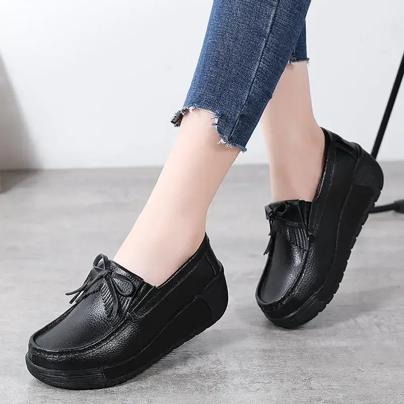 Genuine Leather Moccasins Women's Tendon Sole Shoes Slip-on Mom Shoes Casual Flat Shoes Loafers