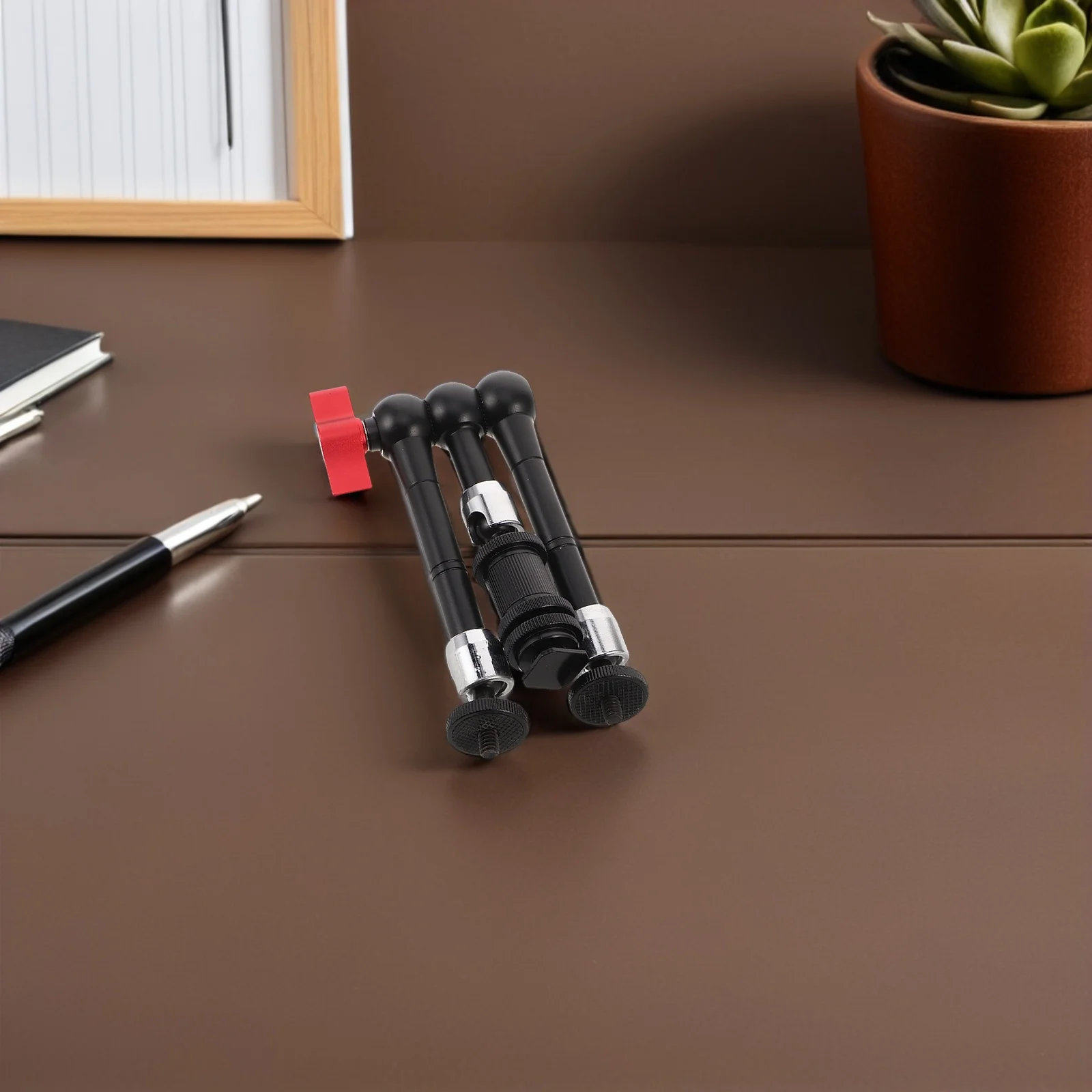 

1pcs 3-Section Articulating Adjustable Camera Mount Arm Heavy Duty Aluminum Clamp For Tripod Vlogging Streaming Content Creation