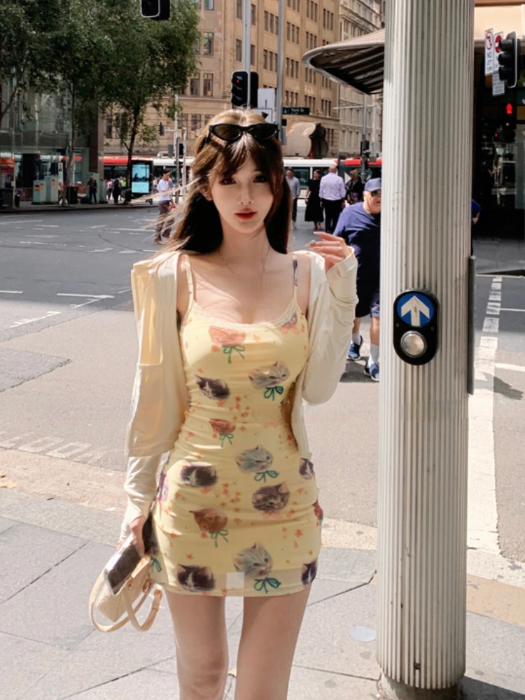 The Ultimate Guide to 2000s Beach Fashion: Why This Y2K Print Dress Is My  Go-To