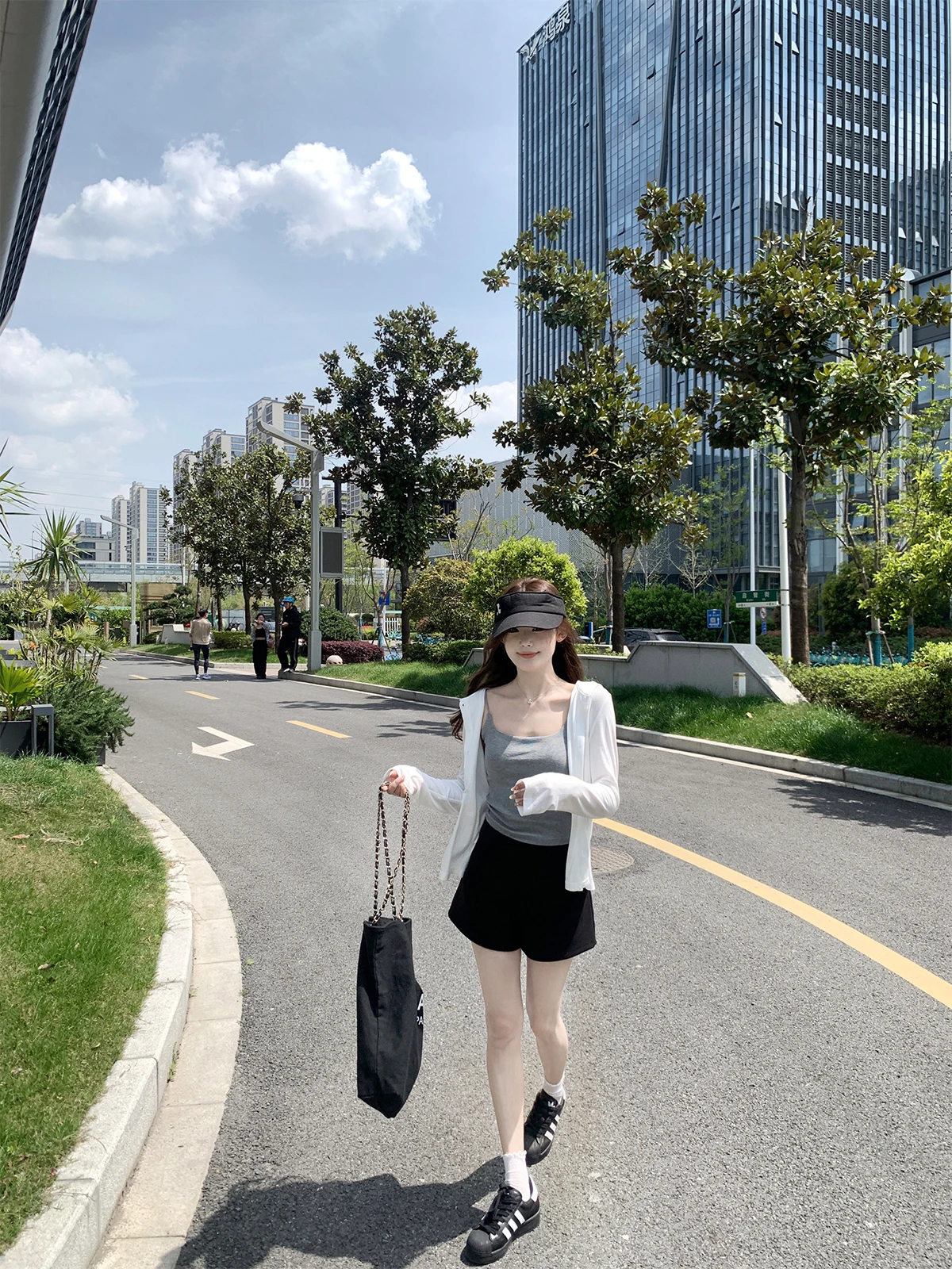 

Женские спортивные брюки с высокой талией, повседневные, модные, утягивающие, с широкими штанинами, из смесового хлопка, эластичные, удобные...