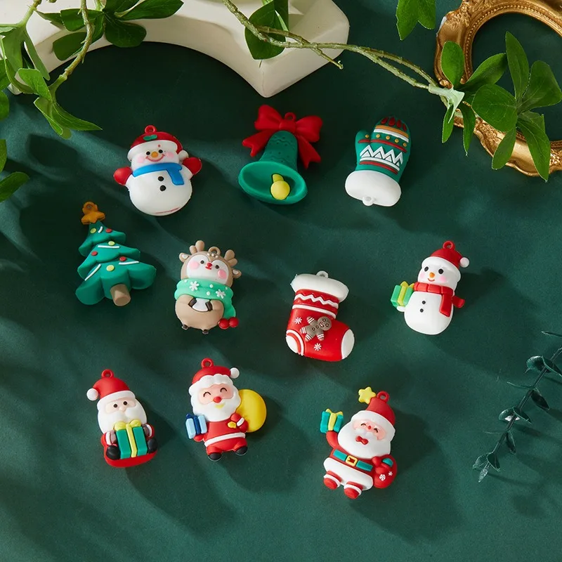هدايا عيد الميلاد الصغيرة متعددة الوظائف البلاستيكية الكرتون شجرة عيد الميلاد DIY قلادة دمية المفاتيح