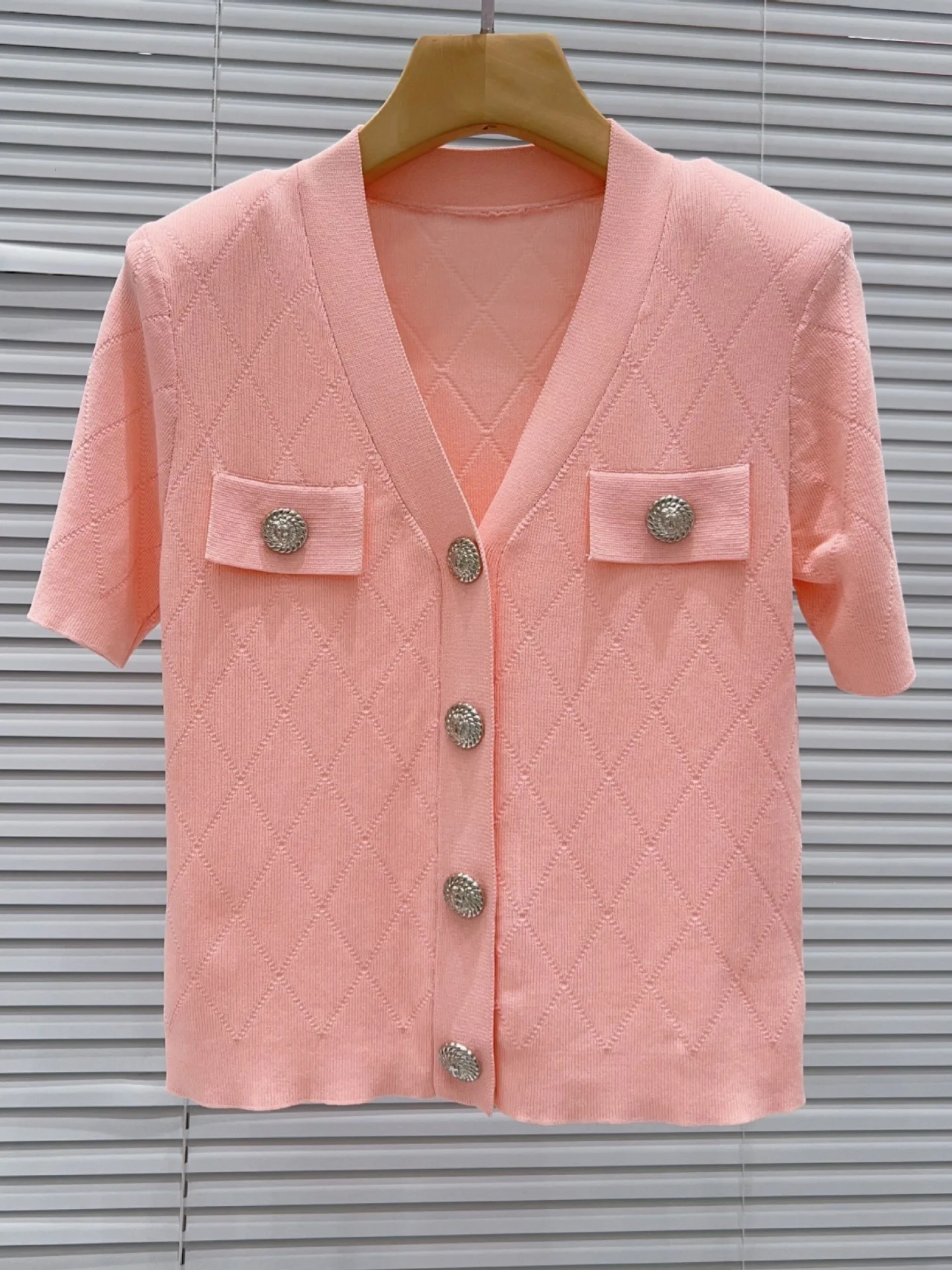 

High-End Version Parisian Spring Summer V-Neck Slim Fit Casual Short Sleeve Knitted Open Cardigan Top Women's Fashion