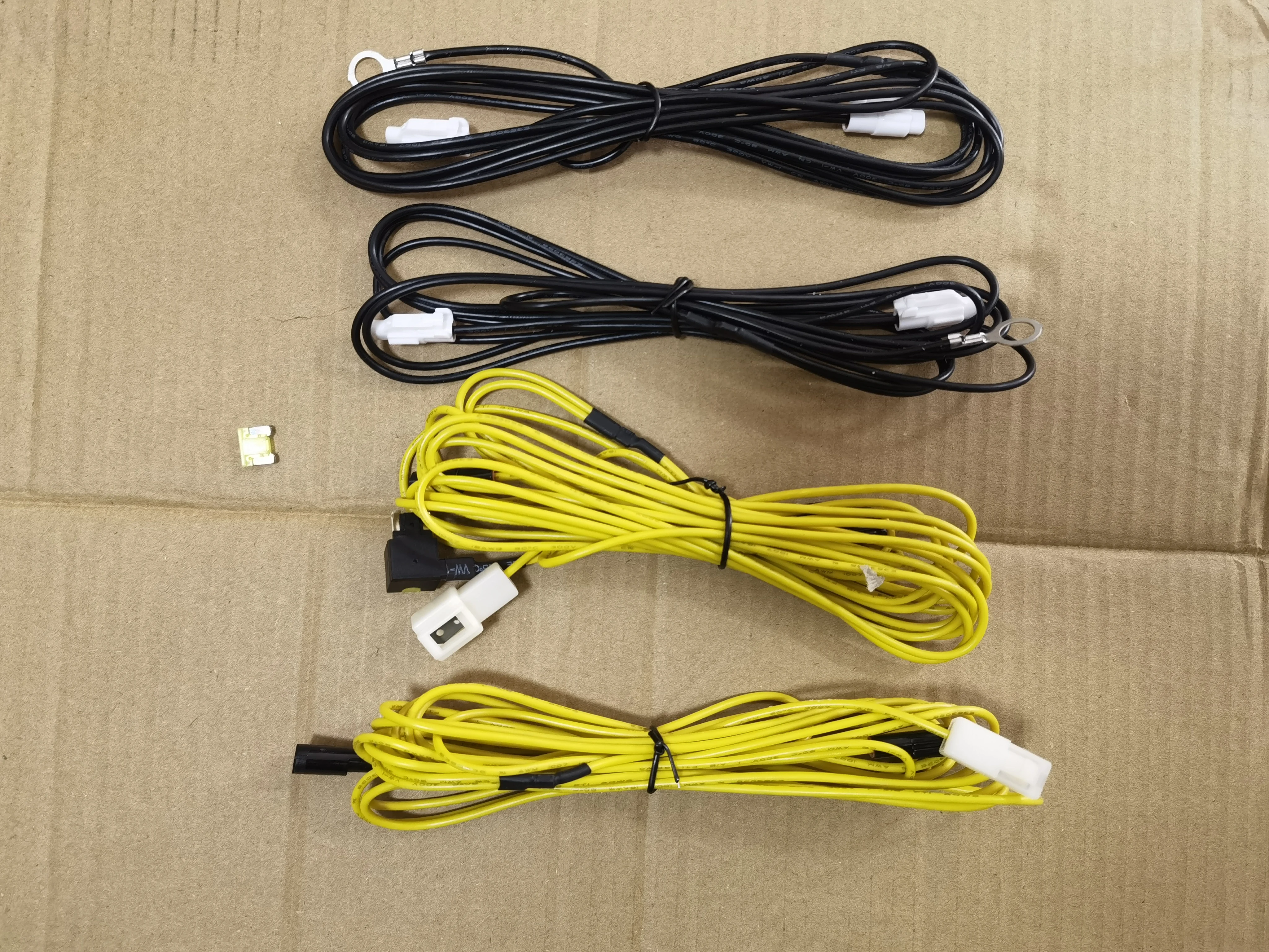 BYD ختم شفط كهربائي قفل تفريغ باب السيارة المغناطيس الكهربائية لينة إغلاق استبدال أجزاء الجسم للمركبات الكهربائية