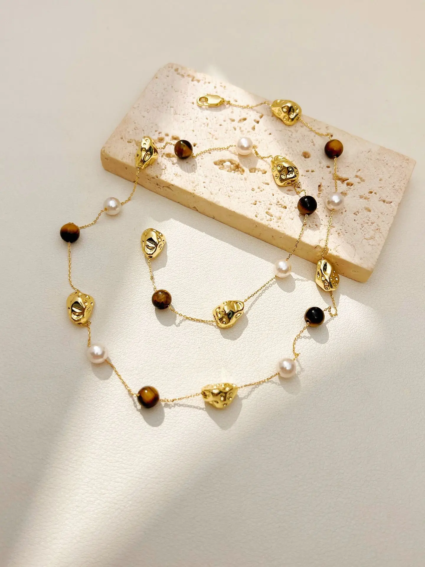 Designer retro artistic pearl tiger eye stone necklace 14K gold irregular pendant mix and match style advanced clavicle chain