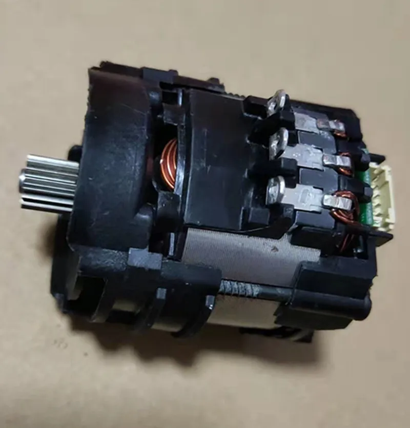 Dewalt  MOTOR 18V  Used  good  for DCD996 DCD997 DCD998 DCD999 DCD991