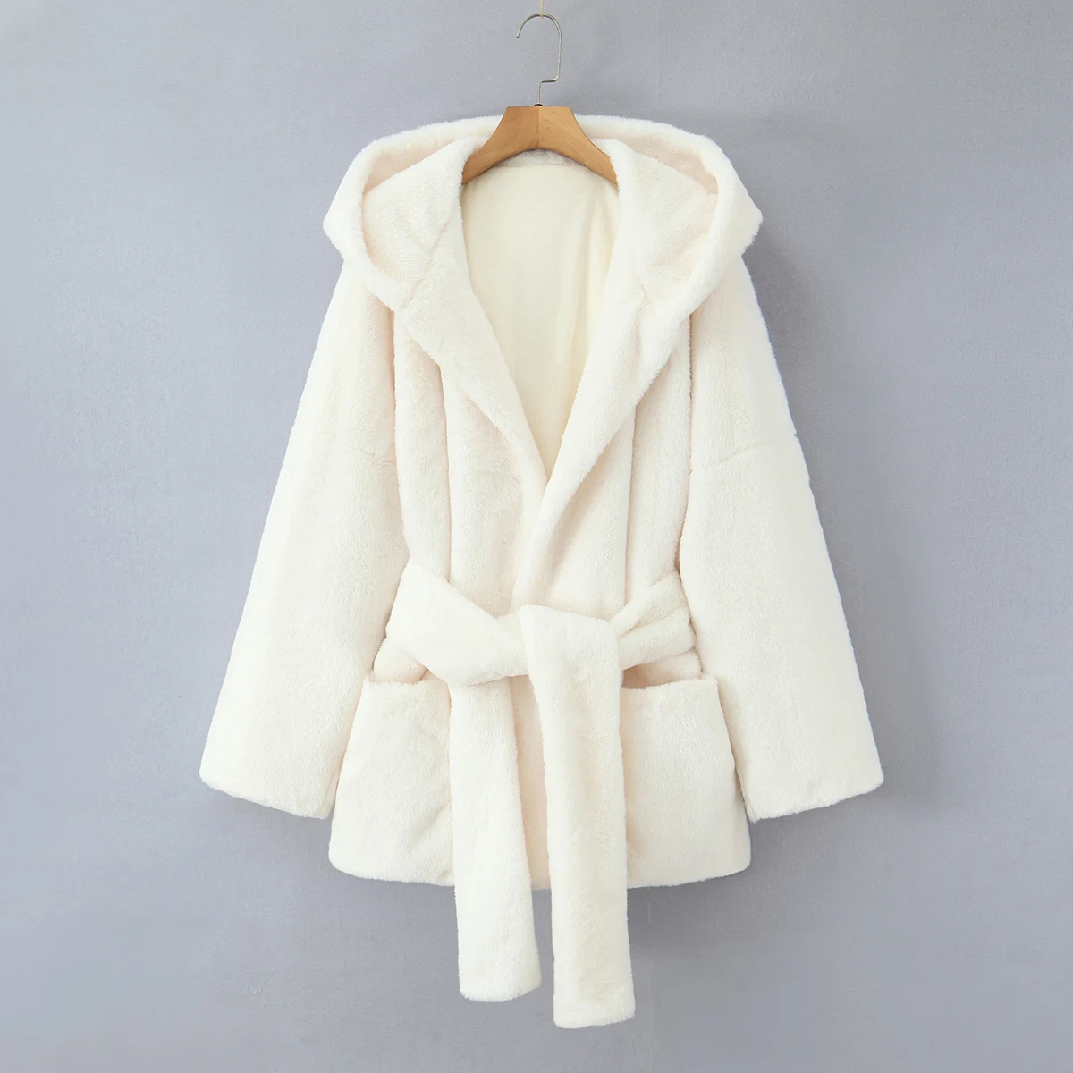 Invierno blanco lechoso bolsillos lazo fajas con capucha conejo abrigo de piel sintética CHILL manga larga mujeres cortas peludas prendas de vestir exteriores de gran tamaño