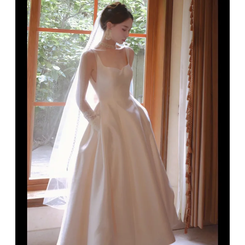 

Strap Satin Light Wedding Dress French Petite High-end Square Neck Minimalist Super Fairy Korean Banquet Dress Customized