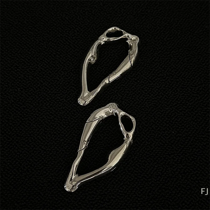 [YU]Shaped Metal Carabiner Keychain Multifunctional Mountaineering Car Key Ring Gothic Backpack Waist Hanging Decor DIY Y2K