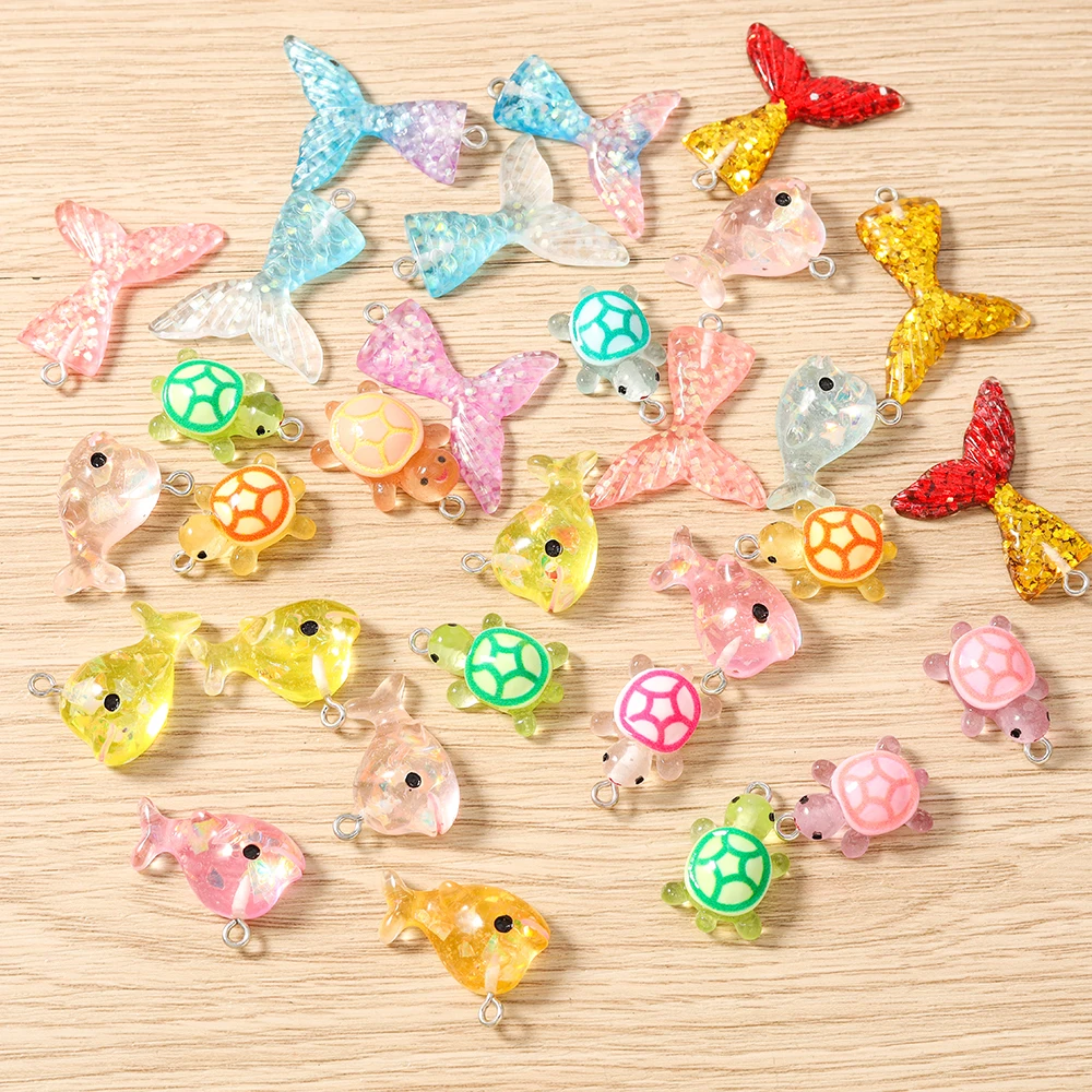 10 Stück niedliche Anhänger aus Kunstharz mit Meereslebewesen, Fischschwanz und Schildkröte für die Herstellung von Halsketten, Ohrringen, Armbändern, DIY-Bastelarbeiten und Schmuckzubehör – Detail 3