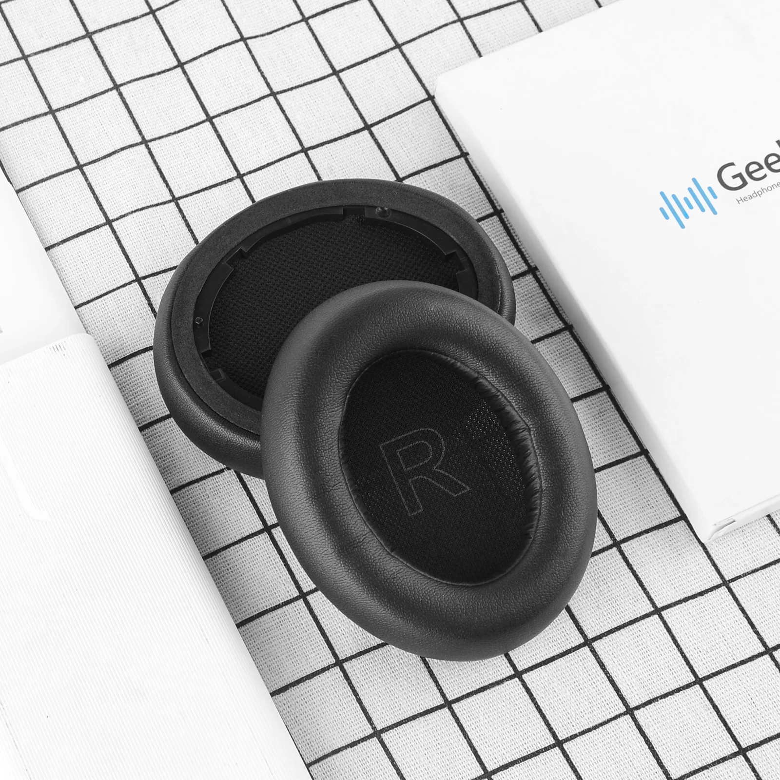وسادات أذن بديلة من Geekria QuickFit لسماعات Anker Soundcore Life Q10، Q10، Life 2 NEO BT