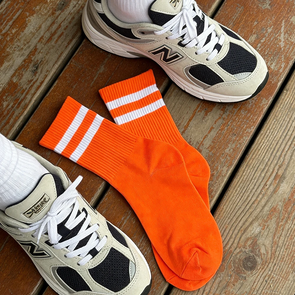 New arrivals, popular fashion, solid color, classic stripes, checkered casual men's and women's socks, Harajuku fluorescent gree