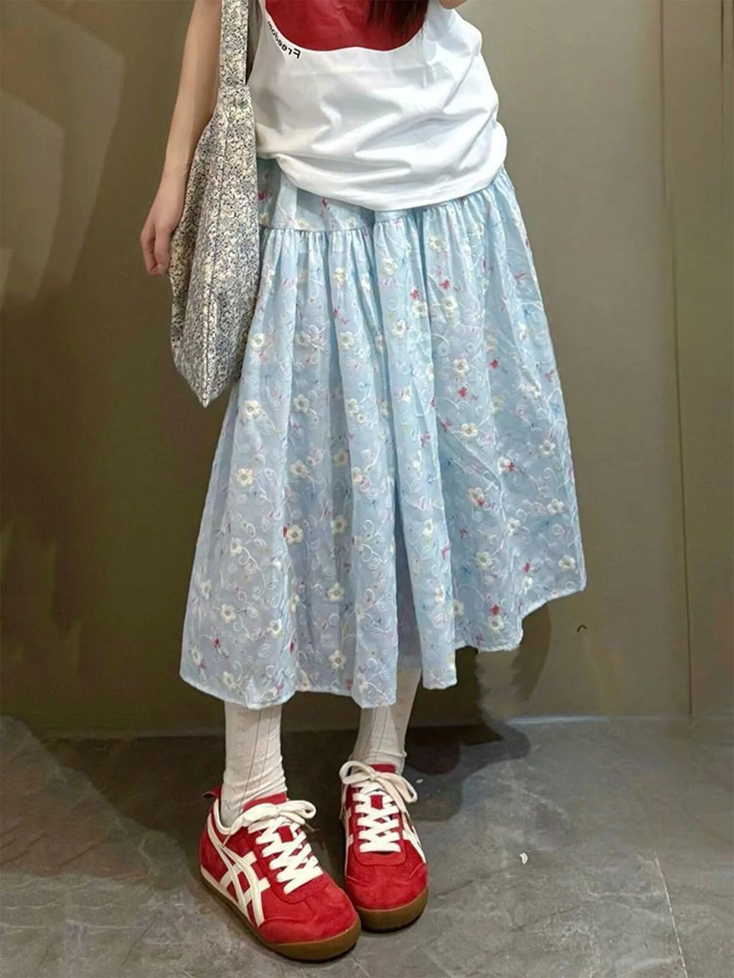 Blue Embroidered Floral Halter Neck  Dress Women's Summer Fashion High Waist A-Line Skirt Midi Length Cake Skirt