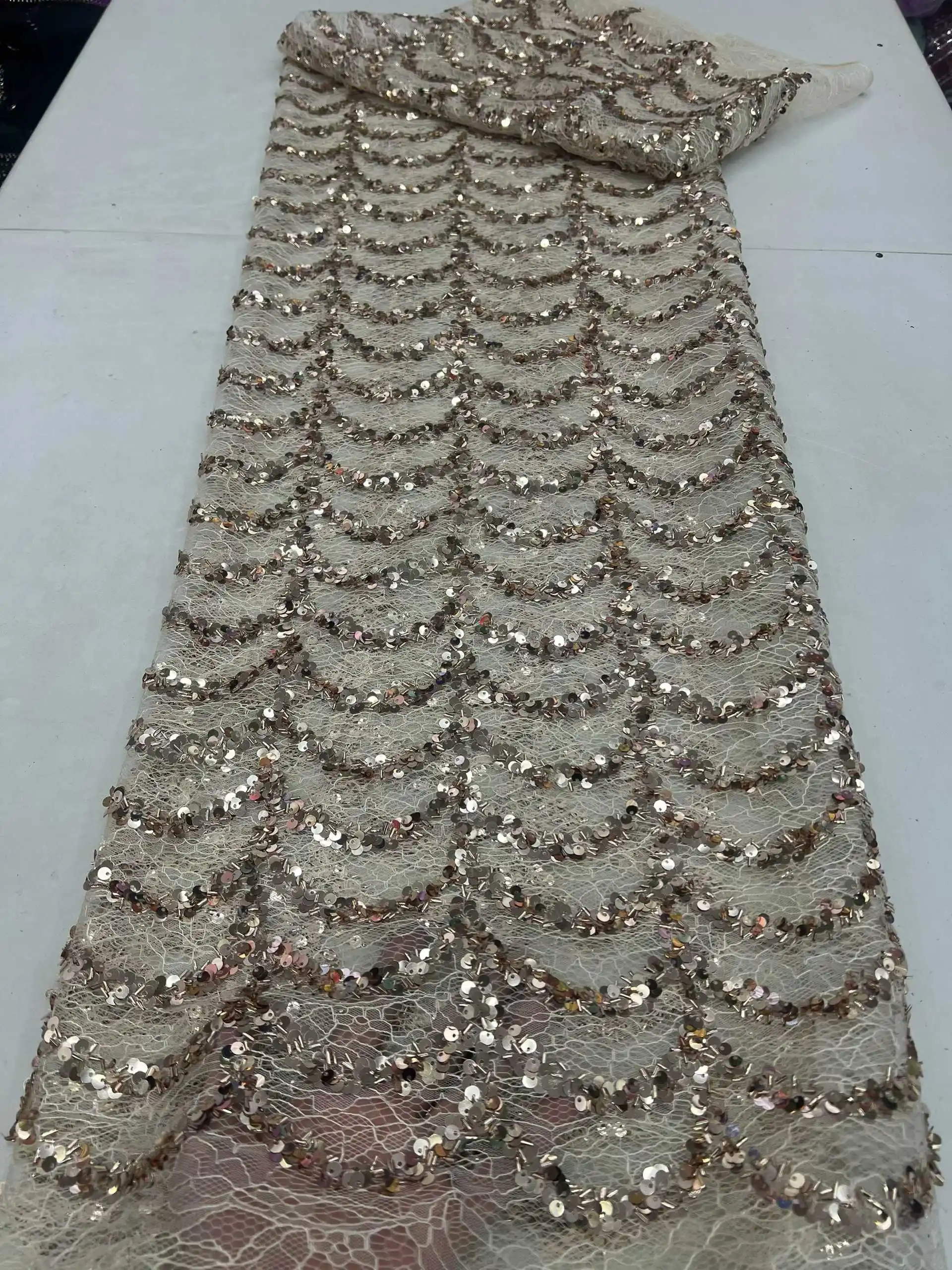 

Luxury Gold African Sequins Lace Fabric 2026 Nigerian French Beaded Sequins Lace Fabric 2.5 or 5 Yards for Women Party Dresses
