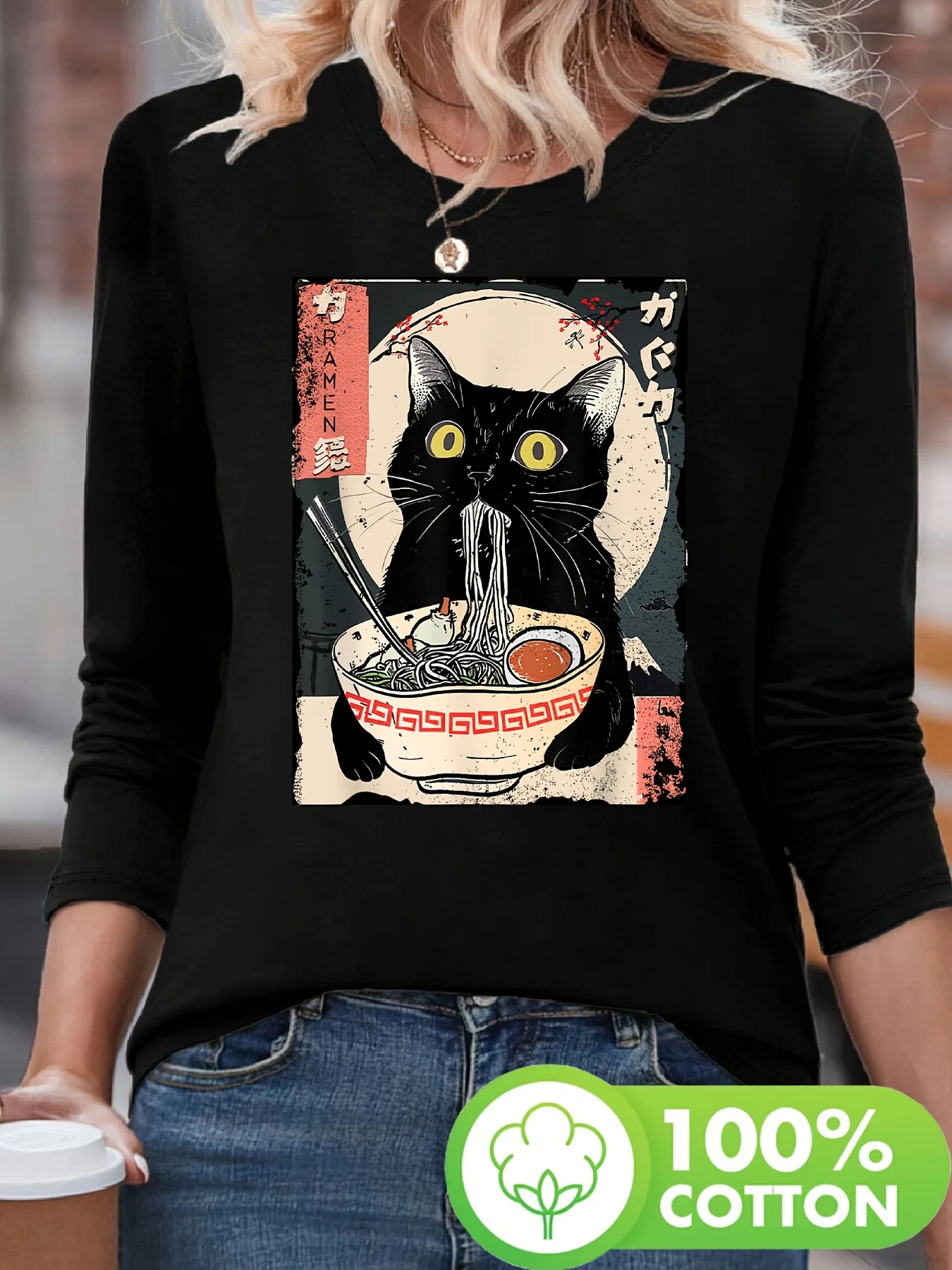 Camiseta 100% de algodón de manga larga con cuello redondo para mujer, camiseta gráfica de Anime japonés con gato negro comiendo Ramen, Top Kawaii para amantes de Ramen