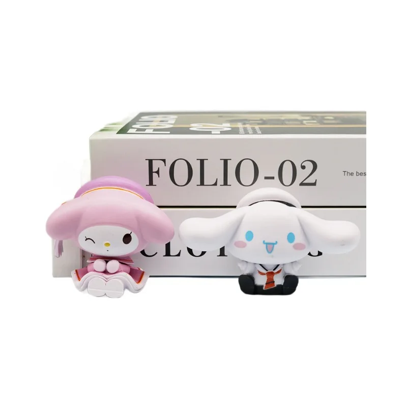 サンリオのかわいいキティちゃんフィギュア、クロミ、ユグイ犬、さくらの座り人形、エッグトイ、ガチャガチャの飾り