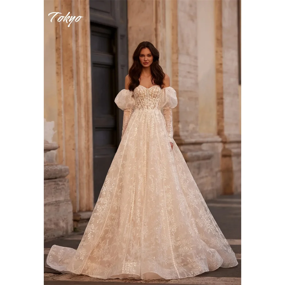 도쿄 맞춤형 화이트 오프숄더 웨딩드레스 탈부착 가능한 소매 뒤 지퍼 브라이덜 가운 A라인 코트 트레인 웨딩드레스