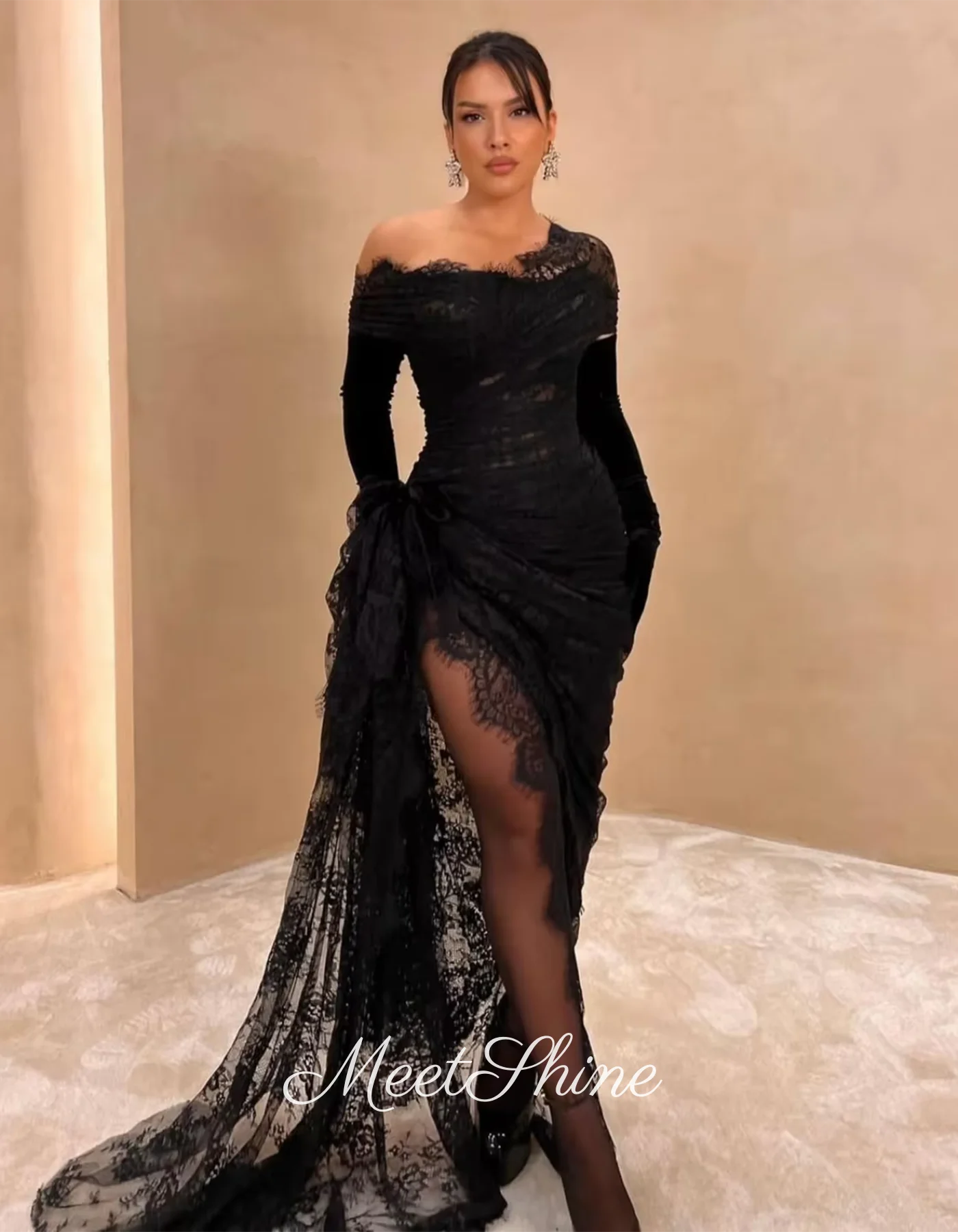 Czarna koronkowa suknia wieczorowa z rozcięciem z boku, prosta, do ziemi, dla kobiet, syreni krój, suknia na studniówkę, satynowa, formalna suknia ślubna, szyta na miarę.