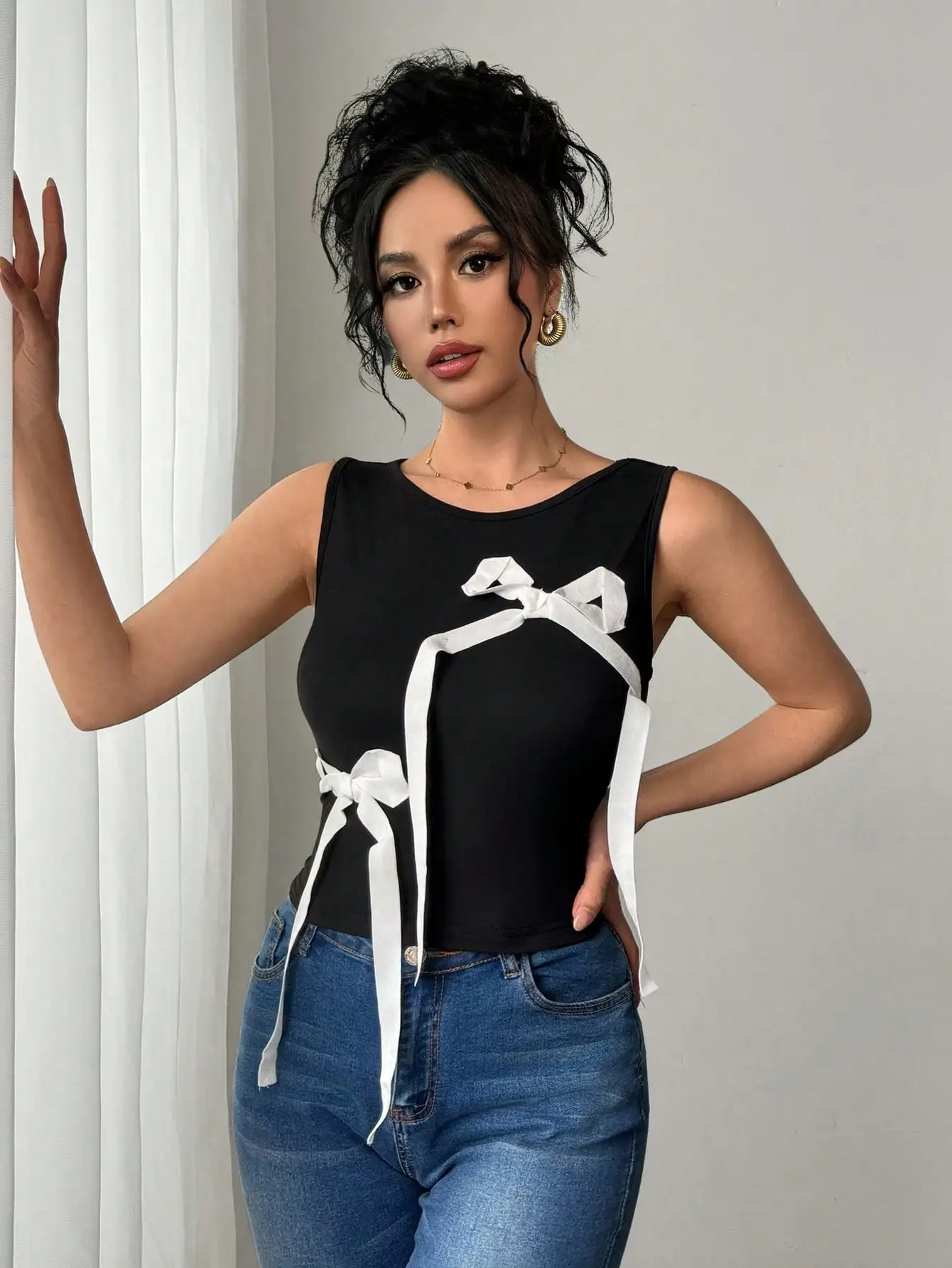 Ärmellose Weste mit Schleifenband vorne, modisches Damen-Unterhemd, Alltags- und Partykleidung