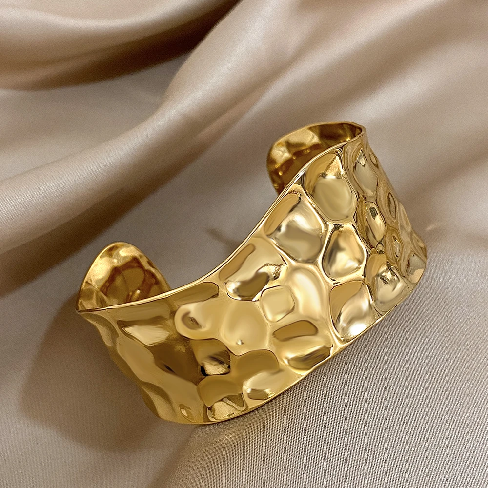 Greatera Textured Gold Plated Stainless Steel Cuff Bracelet Bangele for Women Hammered Metal Wide Bracelets Pulseras Jewelry