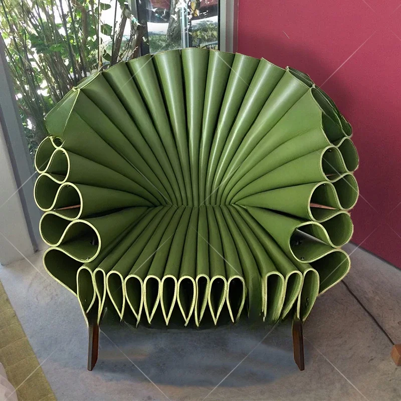 Peacock-shaped open-screen petal chair, villa model room, living room, circle light chair