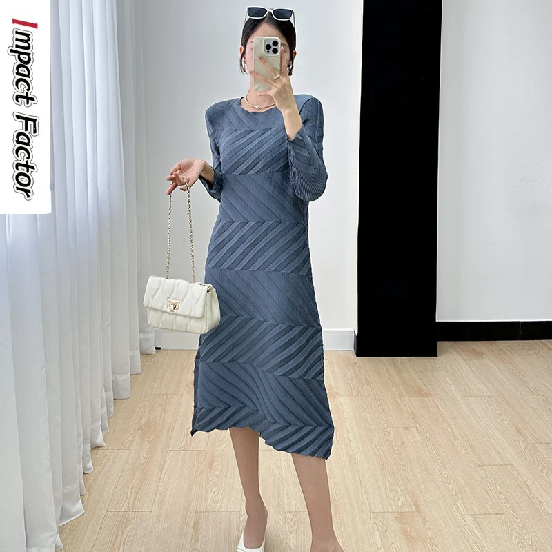 

Miyake Dress Women's 2024 Autumn New Round Neck Simple Versatile Stripes Fashion Solid Color Temperament Commuter Long Dress