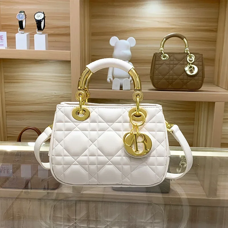 

Unique Designer Crossbody Handbag For Women With Paris Fashion Letter Logo Luxury Vintage Large Capacity