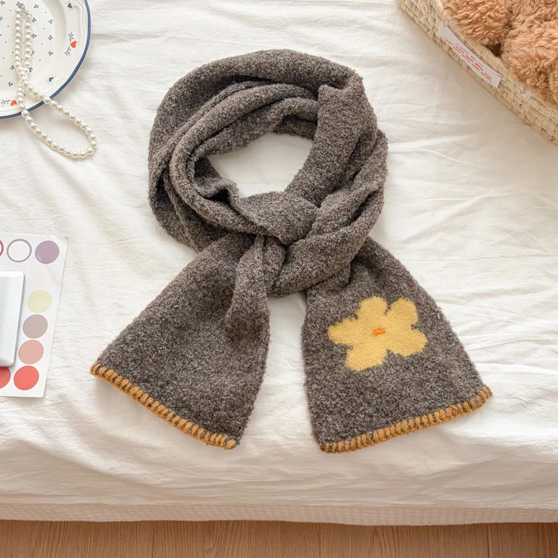 Small Fresh Five-petaled Flower Knitted Flower Scarf Women's Autumn and Winter Atmosphere Warm Jacquard Versatile Neck Scarf