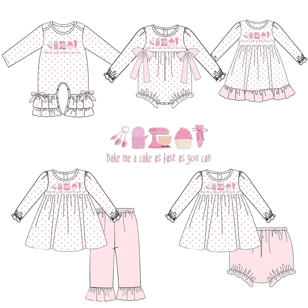 

Детский костюм для девочек с короткими рукавами и длинными ногами. Одинаковые платья и боди. Розовый принт в горошек. Доступны 5 вариантов.