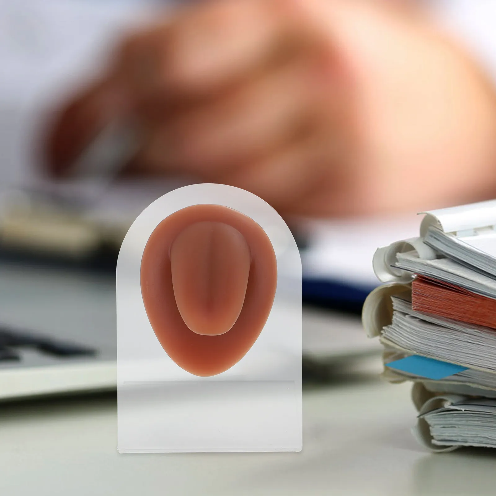 

Силиконовая модель языка с гибкой гладкой текстурой для практики пирсинга и обучения