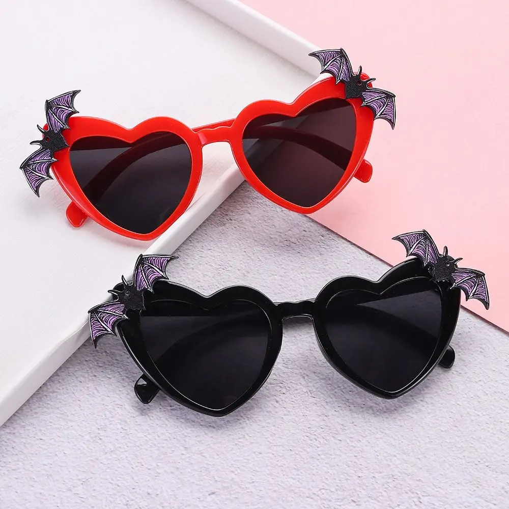 Disco Party Decoration Heart Shaped Sunglasses Novelty Bat Wings Decor Halloween Costume Eyewear Heart Sun Glasses for Women