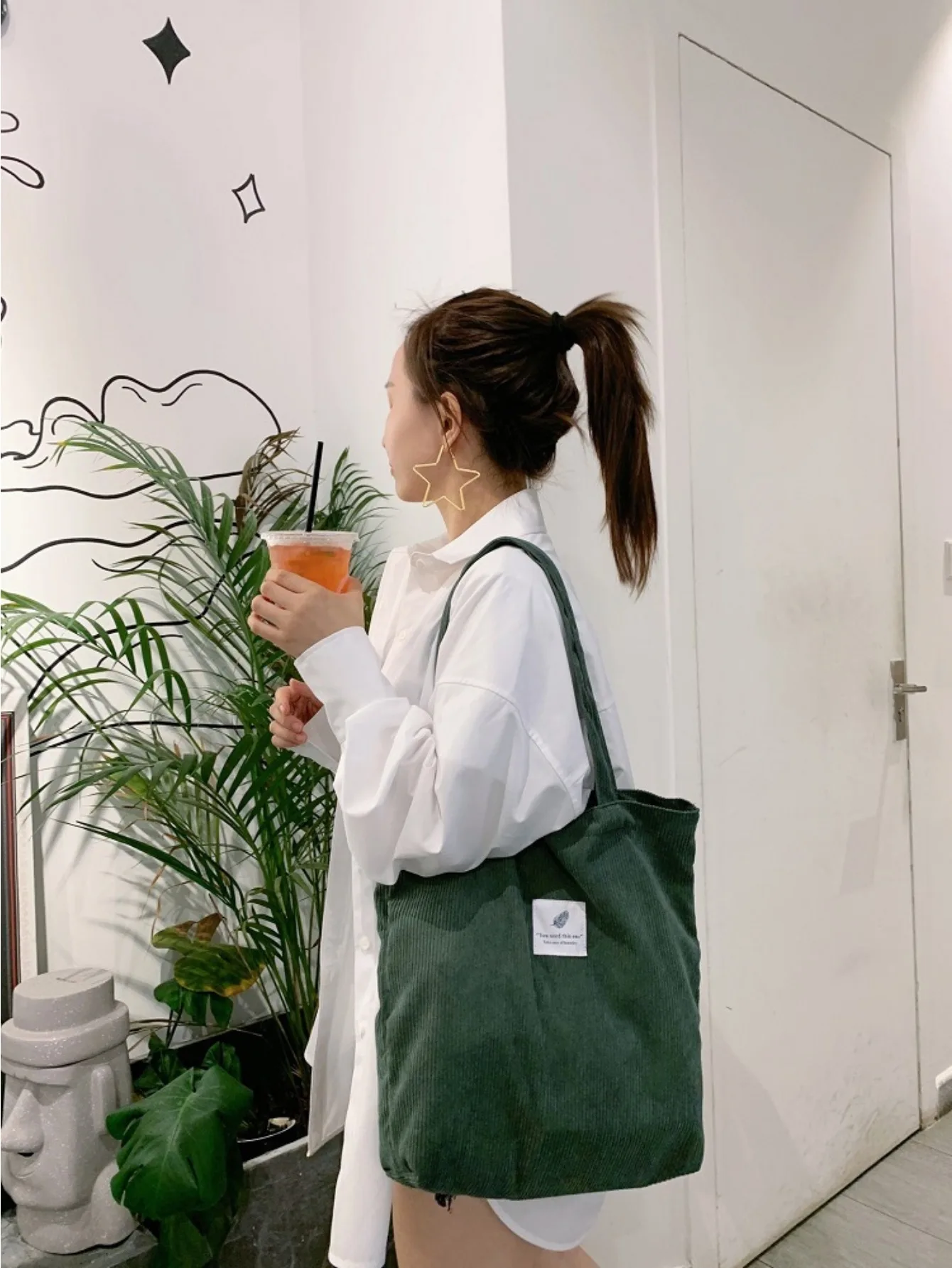 

Velvet Shoulder Bag Retro Tote Bag Japanese Style Handbag Versatile Commuting Shoulder Bag