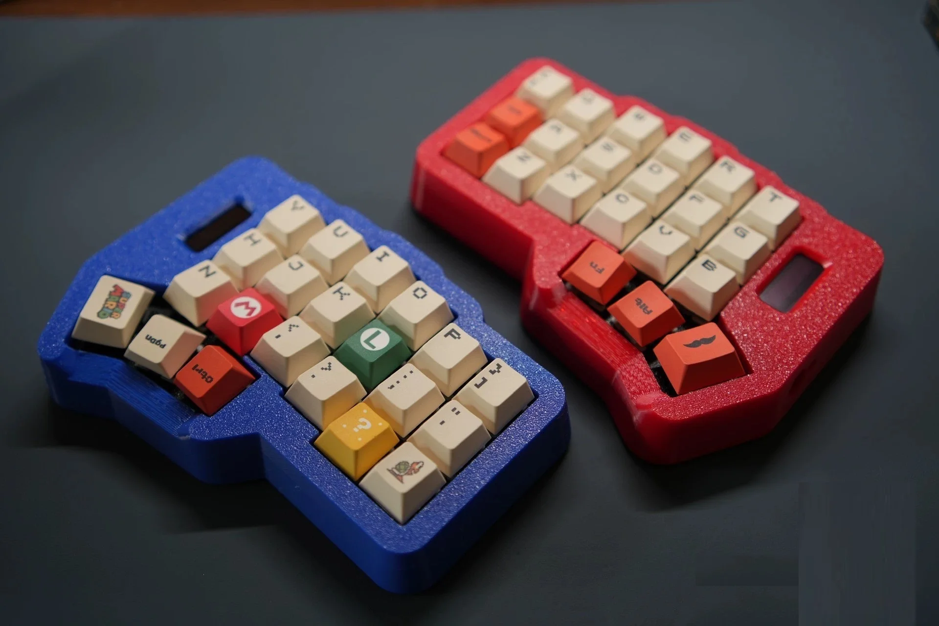 Wireless/Wired Split Mechanical Keyboard