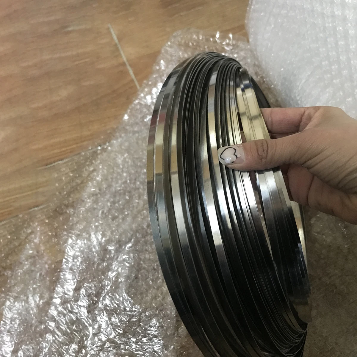 

1 Meter 304 Stainless Steel Foil Strip Width 2/3/4/5/6/8/10mm Narrow Steel Strip Thickness 0.1/0.15/0.2/0.3/0.4/0.5/0.6/0.9mm